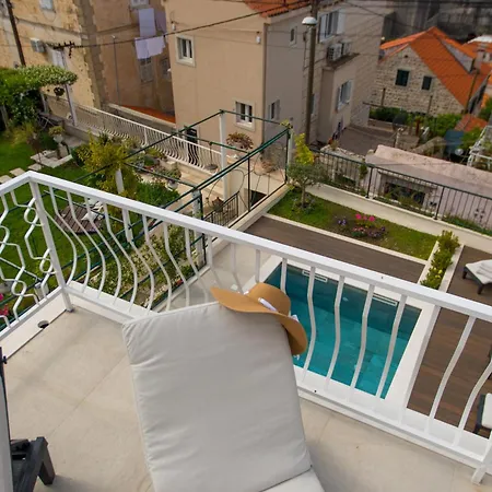 Back In Time Luxury Apartment *